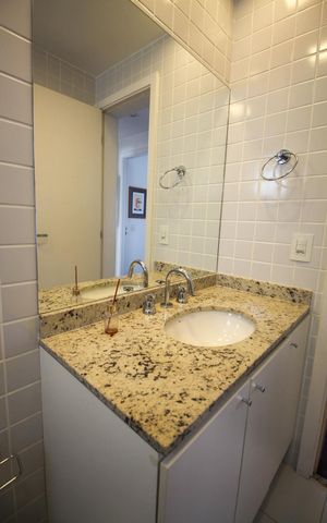 Apartamento à venda com 107m², 3 quartos e 2 vagasBanheiro
