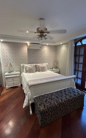 Casa para alugar com 248m², 4 quartos e 2 vagasQuarto