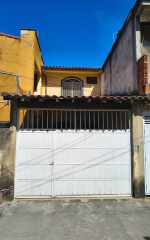 Casa de condomínio para alugar com 54m², 2 quartos e 1 vaga Casa de condomínio para alugar com 54m², 2 quartos e 1 vagaFachada