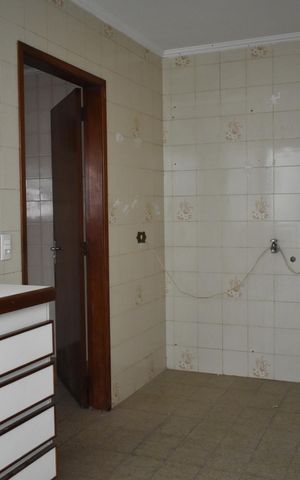 Casa para alugar com 240m², 3 quartos e 4 vagasÁrea de Serviço