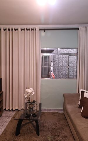Casa à venda com 150m², 2 quartos e 2 vagas Casa à venda com 150m², 2 quartos e 2 vagasSala