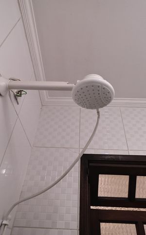 Casa à venda com 150m², 2 quartos e 2 vagas Casa à venda com 150m², 2 quartos e 2 vagasBanheiro