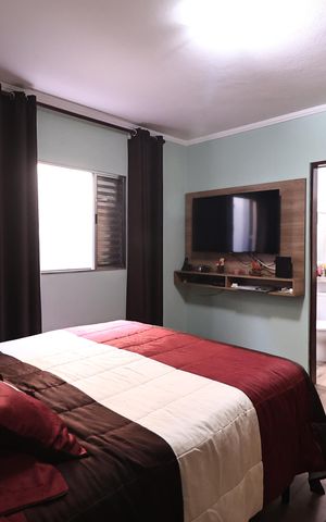 Casa à venda com 150m², 2 quartos e 2 vagas Casa à venda com 150m², 2 quartos e 2 vagasSuite