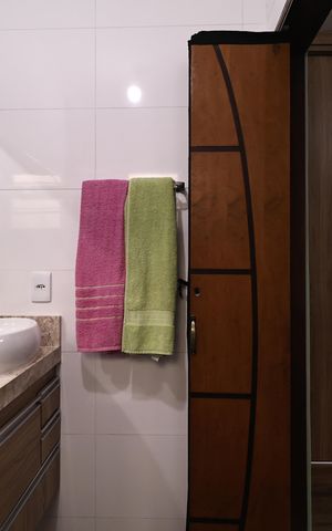 Casa à venda com 150m², 2 quartos e 2 vagas Casa à venda com 150m², 2 quartos e 2 vagasBanheiro da Suíte