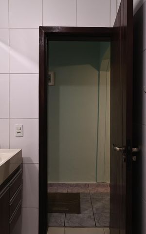 Casa à venda com 150m², 2 quartos e 2 vagas Casa à venda com 150m², 2 quartos e 2 vagasBanheiro