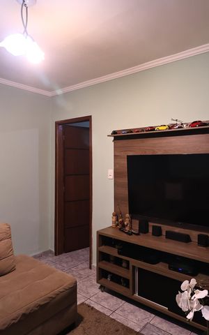 Casa à venda com 150m², 2 quartos e 2 vagas Casa à venda com 150m², 2 quartos e 2 vagasSala