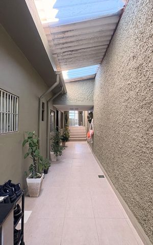 Casa à venda com 150m², 2 quartos e 2 vagas Casa à venda com 150m², 2 quartos e 2 vagasHall de entrada
