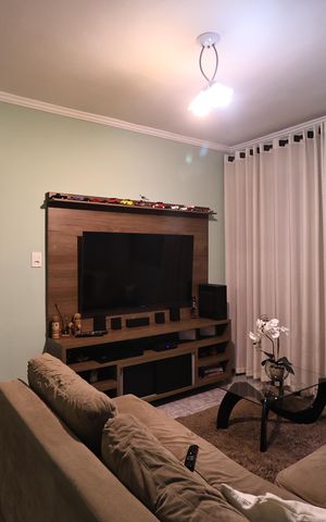 Casa à venda com 150m², 2 quartos e 2 vagas Casa à venda com 150m², 2 quartos e 2 vagasSala