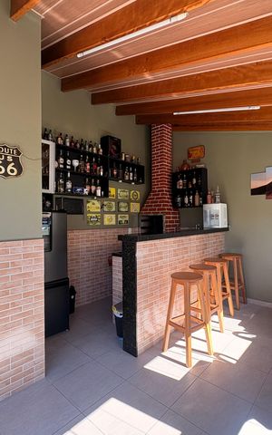 Casa à venda com 150m², 2 quartos e 2 vagas Casa à venda com 150m², 2 quartos e 2 vagasÁrea gourmet