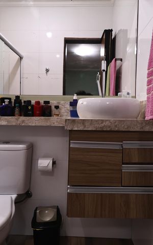 Casa à venda com 150m², 2 quartos e 2 vagas Casa à venda com 150m², 2 quartos e 2 vagasBanheiro da Suíte