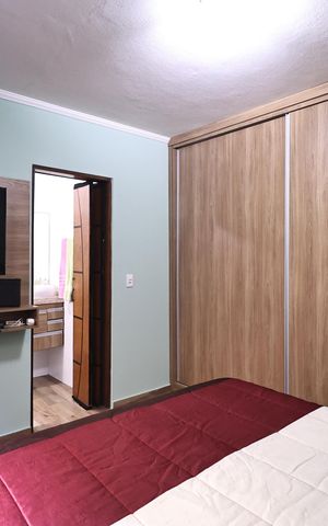 Casa à venda com 150m², 2 quartos e 2 vagas Casa à venda com 150m², 2 quartos e 2 vagasSuite