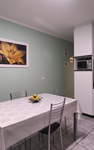 Casa à venda com 150m², 2 quartos e 2 vagas Casa à venda com 150m², 2 quartos e 2 vagasCozinha