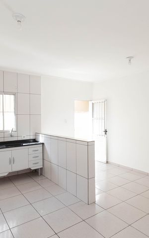 Casa para alugar com 55m², 1 quarto e sem vaga Casa para alugar com 55m², 1 quarto e sem vagaSala / Cozinha