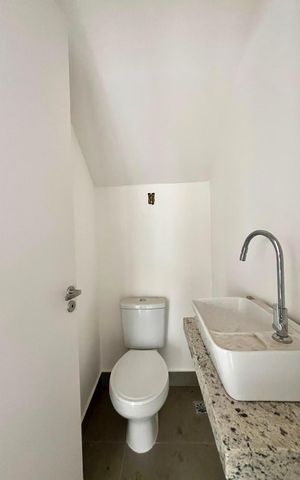 Casa de condomínio à venda com 168m², 3 quartos e 2 vagas Casa de condomínio à venda com 168m², 3 quartos e 2 vagasLavabo