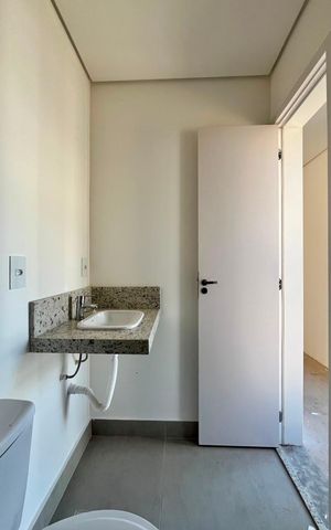 Casa de condomínio à venda com 168m², 3 quartos e 2 vagas Casa de condomínio à venda com 168m², 3 quartos e 2 vagasBanheiro da Suíte 3