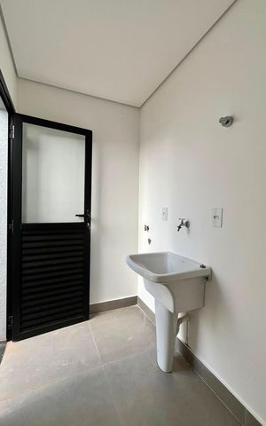 Casa de condomínio à venda com 168m², 3 quartos e 2 vagas Casa de condomínio à venda com 168m², 3 quartos e 2 vagasÁrea de Serviço