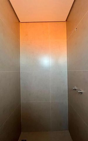 Casa de condomínio à venda com 168m², 3 quartos e 2 vagas Casa de condomínio à venda com 168m², 3 quartos e 2 vagasBanheiro da Suíte 1