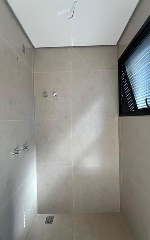 Casa de condomínio à venda com 168m², 3 quartos e 2 vagas Casa de condomínio à venda com 168m², 3 quartos e 2 vagasBanheiro da Suíte 3