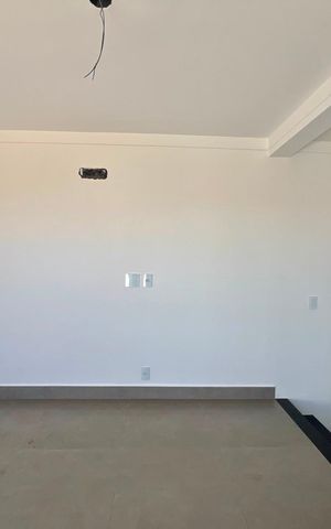 Casa de condomínio à venda com 168m², 3 quartos e 2 vagas Casa de condomínio à venda com 168m², 3 quartos e 2 vagasSolário