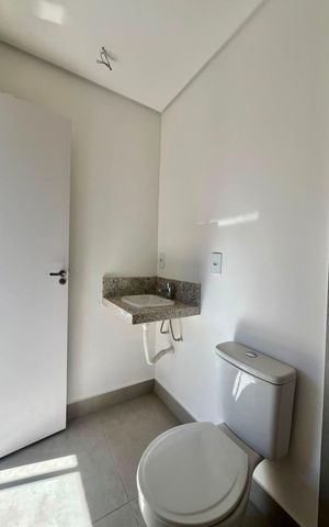 Casa de condomínio à venda com 168m², 3 quartos e 2 vagas Casa de condomínio à venda com 168m², 3 quartos e 2 vagasBanheiro da Suíte 3