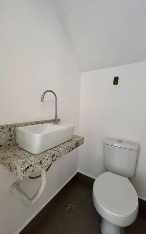 Casa de condomínio à venda com 168m², 3 quartos e 2 vagas Casa de condomínio à venda com 168m², 3 quartos e 2 vagasLavabo