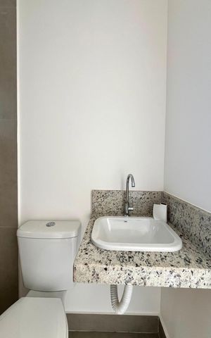 Casa de condomínio à venda com 168m², 3 quartos e 2 vagas Casa de condomínio à venda com 168m², 3 quartos e 2 vagasBanheiro do solário