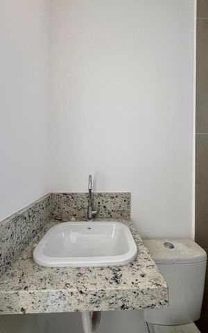 Casa de condomínio à venda com 168m², 3 quartos e 2 vagas Casa de condomínio à venda com 168m², 3 quartos e 2 vagasBanheiro do solário