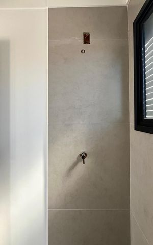 Casa de condomínio à venda com 168m², 3 quartos e 2 vagas Casa de condomínio à venda com 168m², 3 quartos e 2 vagasBanheiro solário