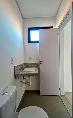 Casa de condomínio à venda com 168m², 3 quartos e 2 vagas Casa de condomínio à venda com 168m², 3 quartos e 2 vagasBanheiro da Suíte 1