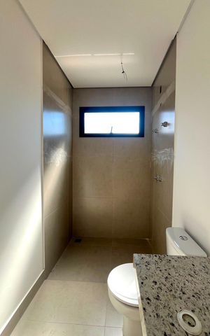 Casa de condomínio à venda com 168m², 3 quartos e 2 vagas Casa de condomínio à venda com 168m², 3 quartos e 2 vagasBanheiro da Suíte 2