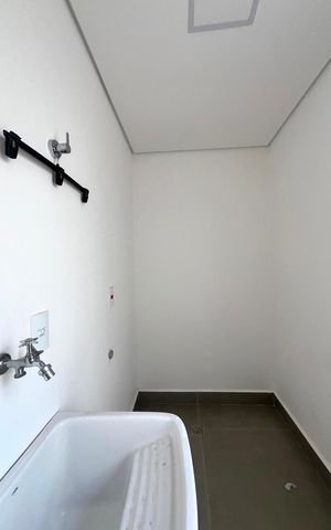Casa de condomínio para alugar com 168m², 3 quartos e 2 vagas Casa de condomínio para alugar com 168m², 3 quartos e 2 vagasÁrea de Serviço
