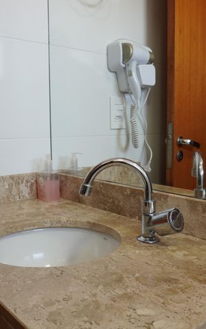 Apartamento para alugar com 58m², 2 quartos e 2 vagasBanheiro