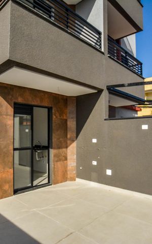 Apartamento à venda com 77m², 2 quartos e 1 vaga Apartamento à venda com 77m², 2 quartos e 1 vagaVaranda