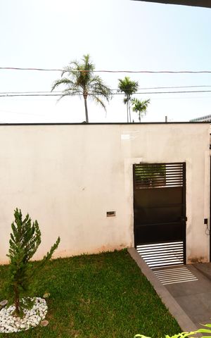 Casa à venda com 300m², 4 quartos e 4 vagasEscritório - Vista