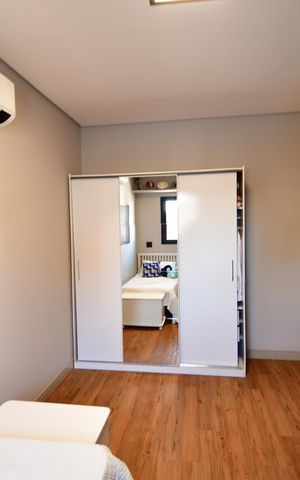 Casa à venda com 300m², 4 quartos e 4 vagasQuarto 2 - Suíte