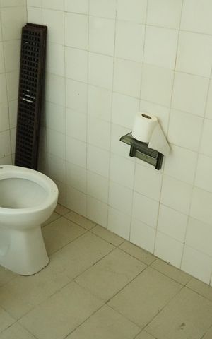 Casa para alugar com 400m², 3 quartos e 10 vagasBanheiro Garagem