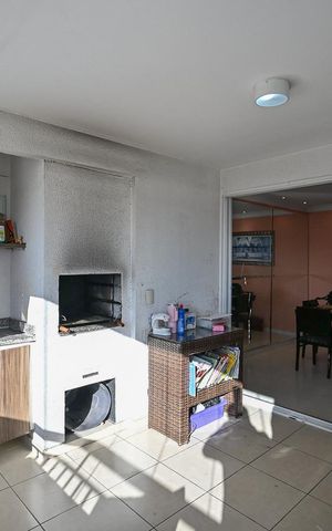 Apartamento à venda com 97m², 3 quartos e 1 vagaVaranda
