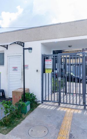 Apartamento à venda com 34m², 2 quartos e sem vaga Apartamento à venda com 34m², 2 quartos e sem vagaEntrada/Saída Portaria