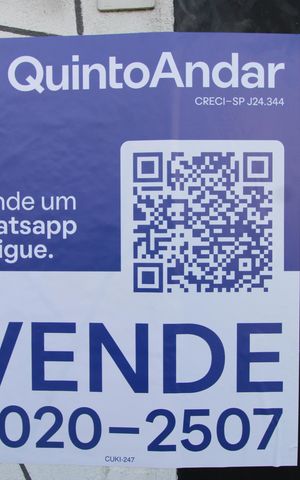 Casa para alugar com 260m², 3 quartos e 2 vagasFachada