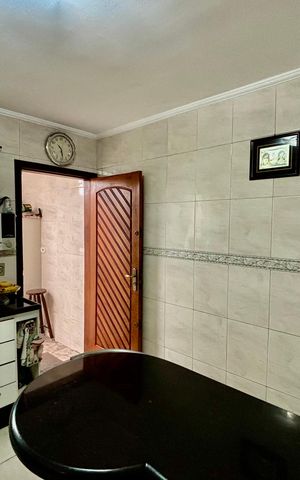 Casa à venda com 100m², 2 quartos e 2 vagas Casa à venda com 100m², 2 quartos e 2 vagasCozinha