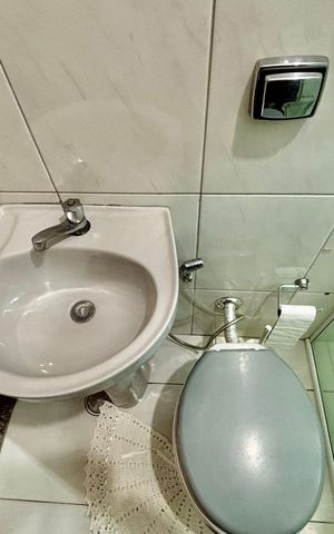 Casa à venda com 100m², 2 quartos e 2 vagas Casa à venda com 100m², 2 quartos e 2 vagasBanheiro suíte 1
