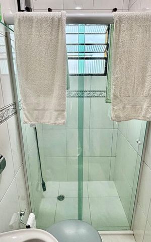 Casa à venda com 100m², 2 quartos e 2 vagas Casa à venda com 100m², 2 quartos e 2 vagasBanheiro suíte 1