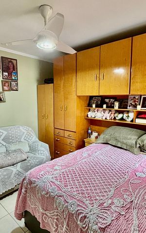 Casa à venda com 100m², 2 quartos e 2 vagas Casa à venda com 100m², 2 quartos e 2 vagasQuarto suíte 1