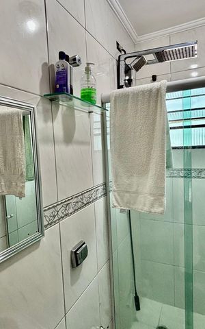Casa à venda com 100m², 2 quartos e 2 vagas Casa à venda com 100m², 2 quartos e 2 vagasBanheiro suíte 1