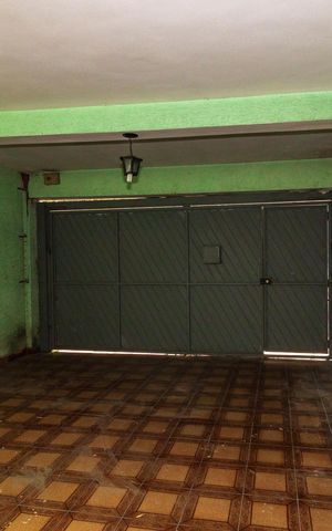 Casa à venda com 125m², 3 quartos e 2 vagas Casa à venda com 125m², 3 quartos e 2 vagasGaragem