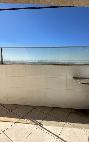 Apartamento para alugar com 101m², 3 quartos e 2 vagas Apartamento para alugar com 101m², 3 quartos e 2 vagasVaranda