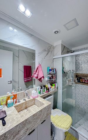 Apartamento à venda com 90m², 2 quartos e 2 vagasBanheiro da Suíte 2