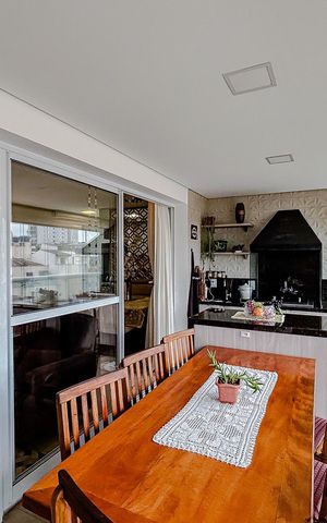 Apartamento à venda com 90m², 2 quartos e 2 vagasVaranda