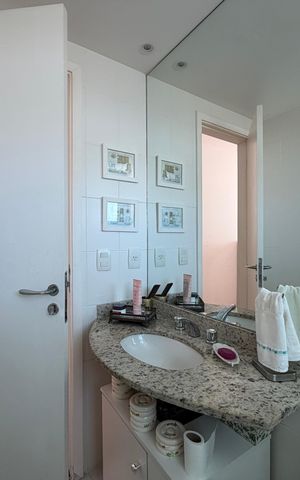 Apartamento à venda com 77m², 2 quartos e 1 vaga Apartamento à venda com 77m², 2 quartos e 1 vagaBanheiro da suíte 2