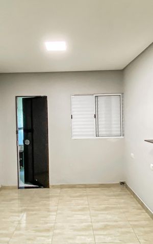 Casa para alugar com 90m², 2 quartos e 1 vaga Casa para alugar com 90m², 2 quartos e 1 vagaSuite